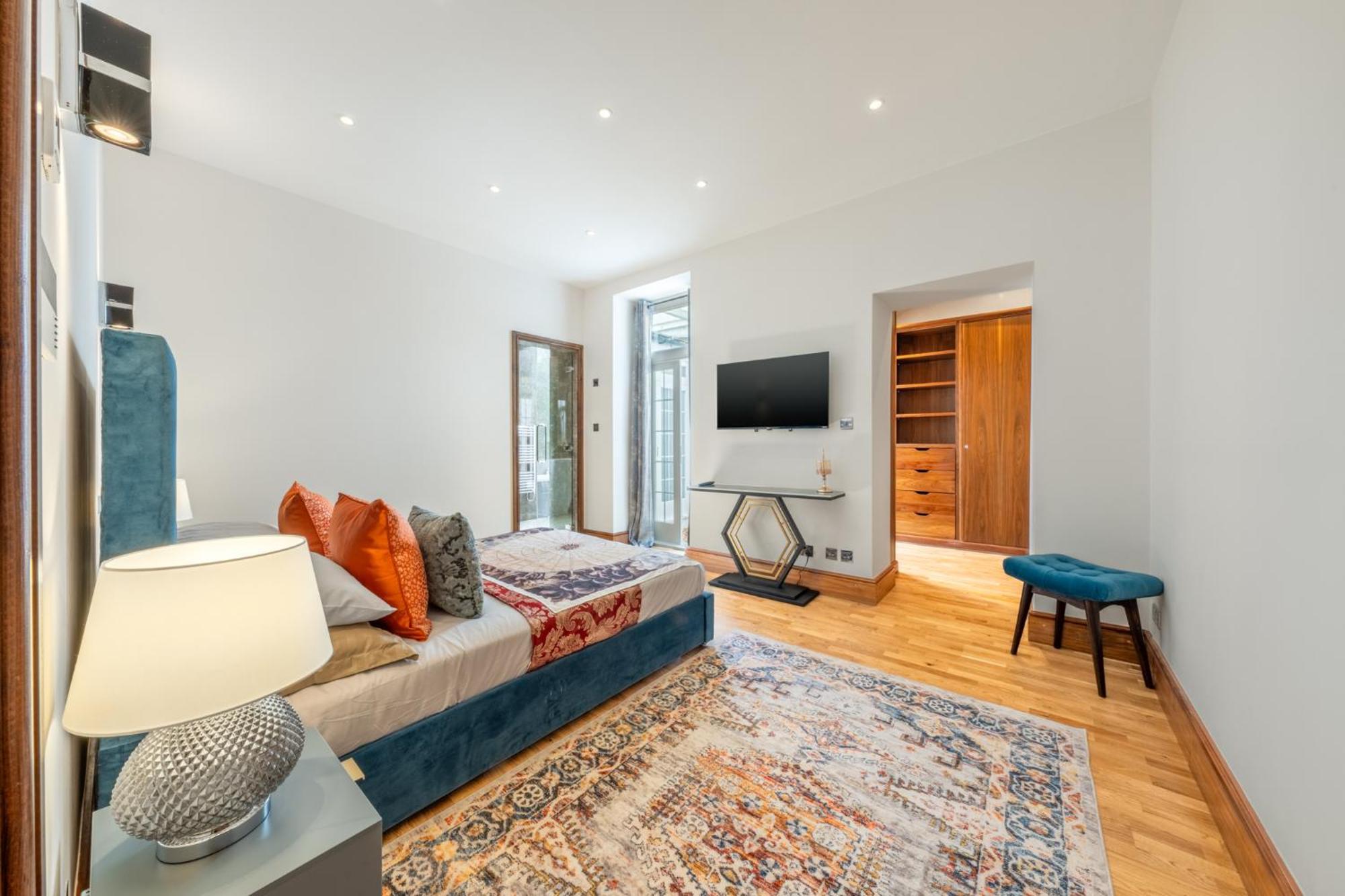 250 Sqm Mega Mansion Apartament *