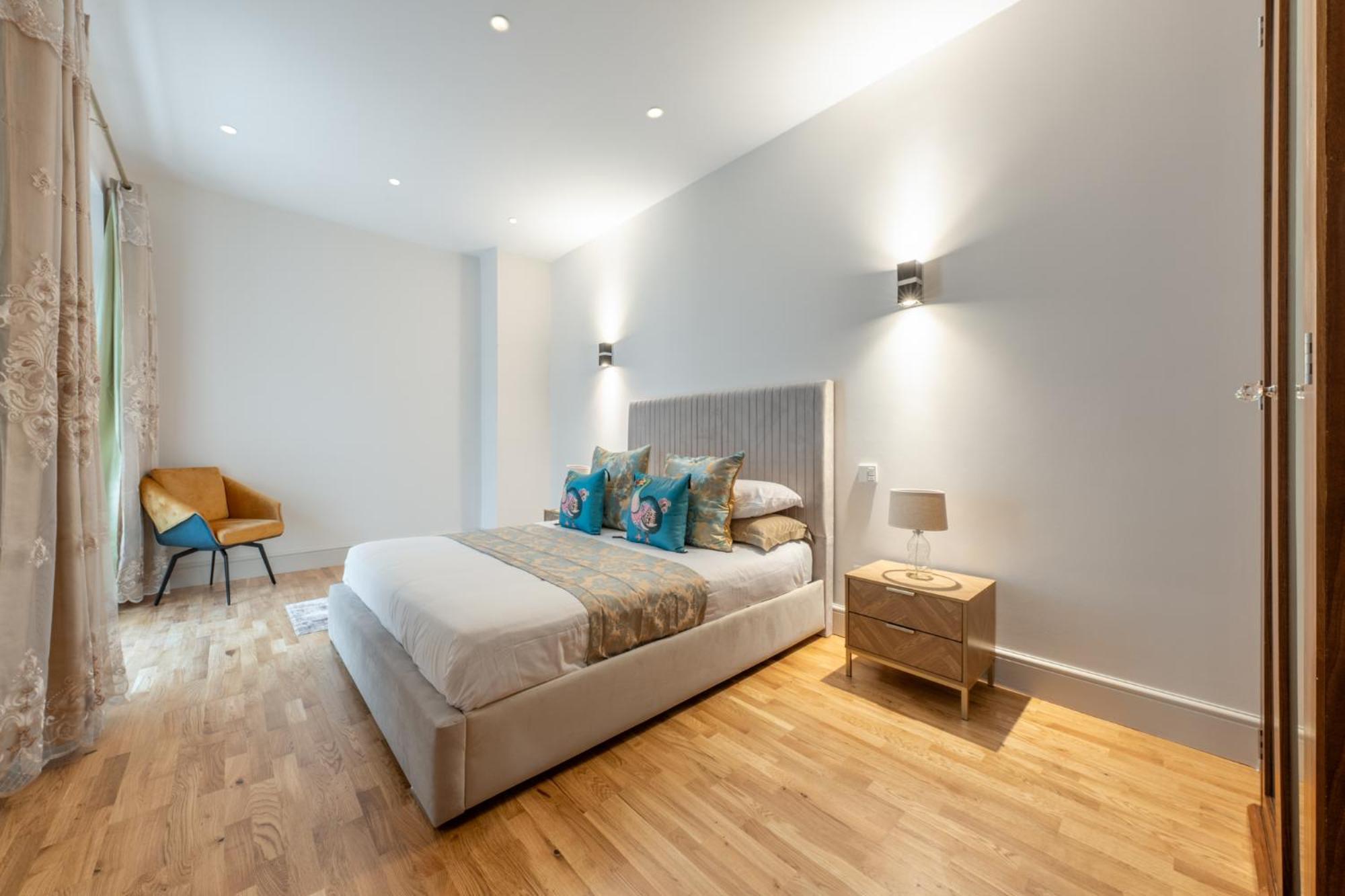250 Sqm Mega Mansion Apartament Londra