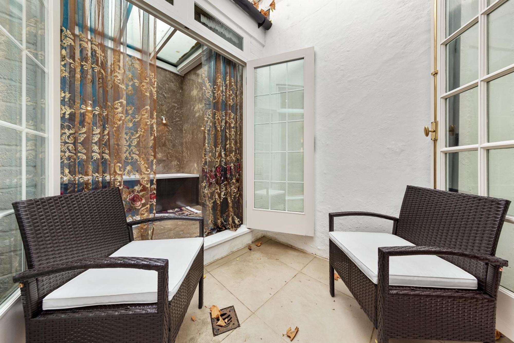 250 Sqm Mega Mansion * Londra
